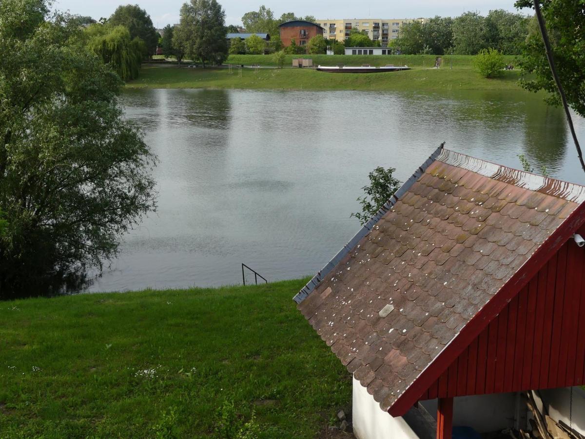 Napsugar Apartman Baja Bagian luar foto