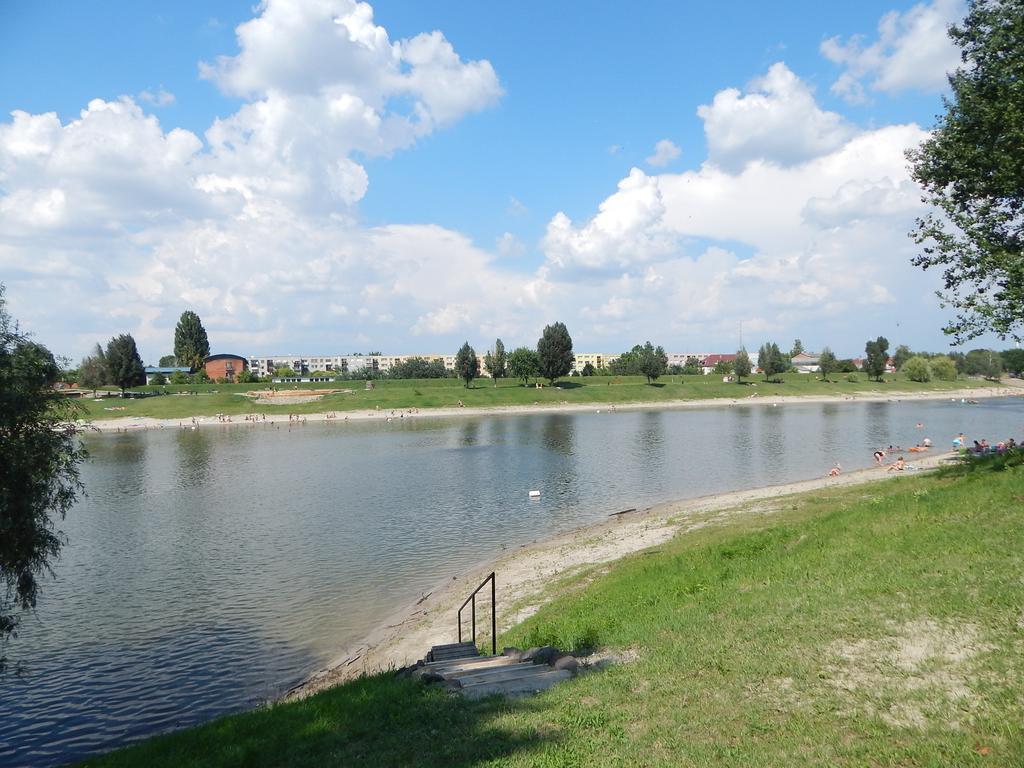 Napsugar Apartman Baja Ruang foto